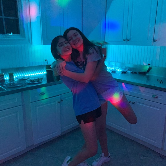 Meet your Posher, Hannah - Picture 1 of 1